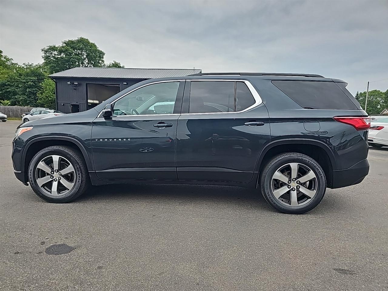 Chevrolet Traverse FWD 4dr LT Leather 2021