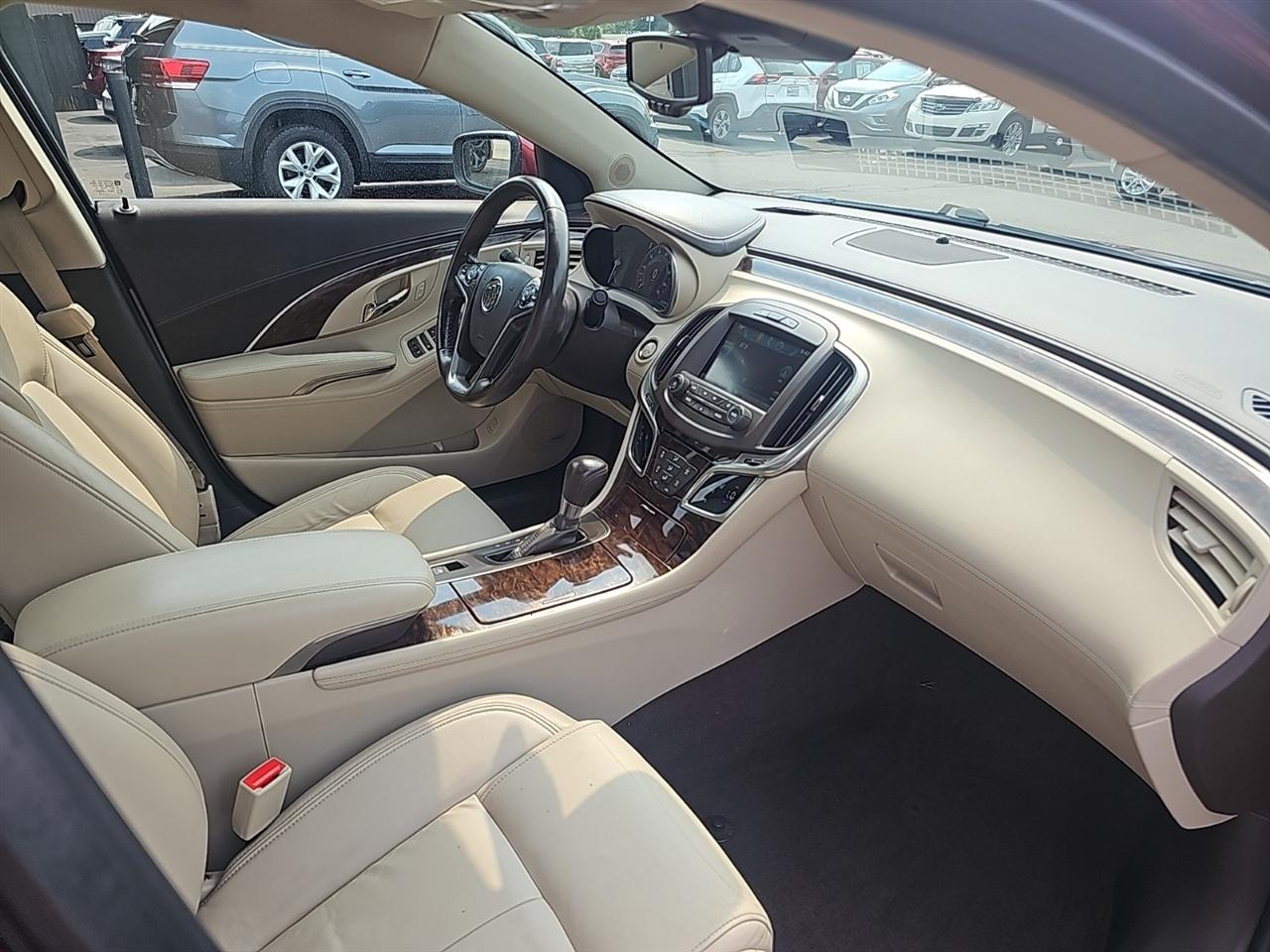 Buick LaCrosse 4dr Sdn Leather FWD 2015
