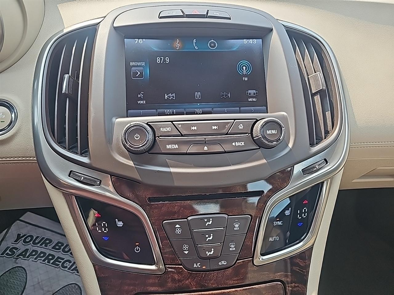 Buick LaCrosse 4dr Sdn Leather FWD 2015