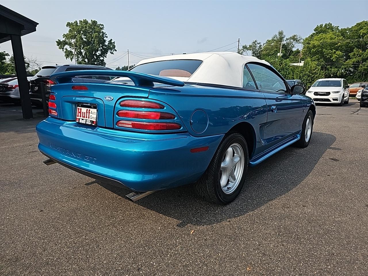 Ford Mustang 2dr Convertible GT 1995
