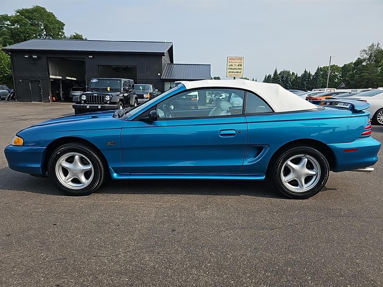 Ford Mustang 2dr Convertible GT 1995