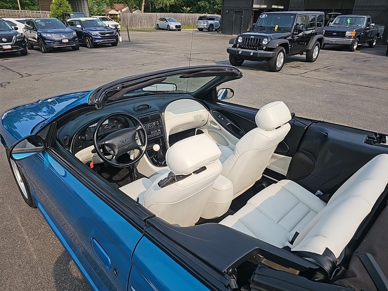 Ford Mustang 2dr Convertible GT 1995