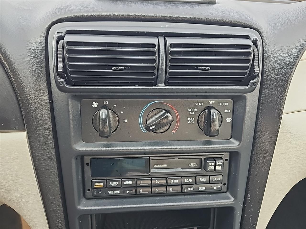 Ford Mustang 2dr Convertible GT 1995