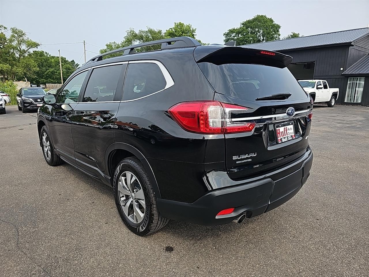 Subaru Ascent Premium 8-Passenger 2024