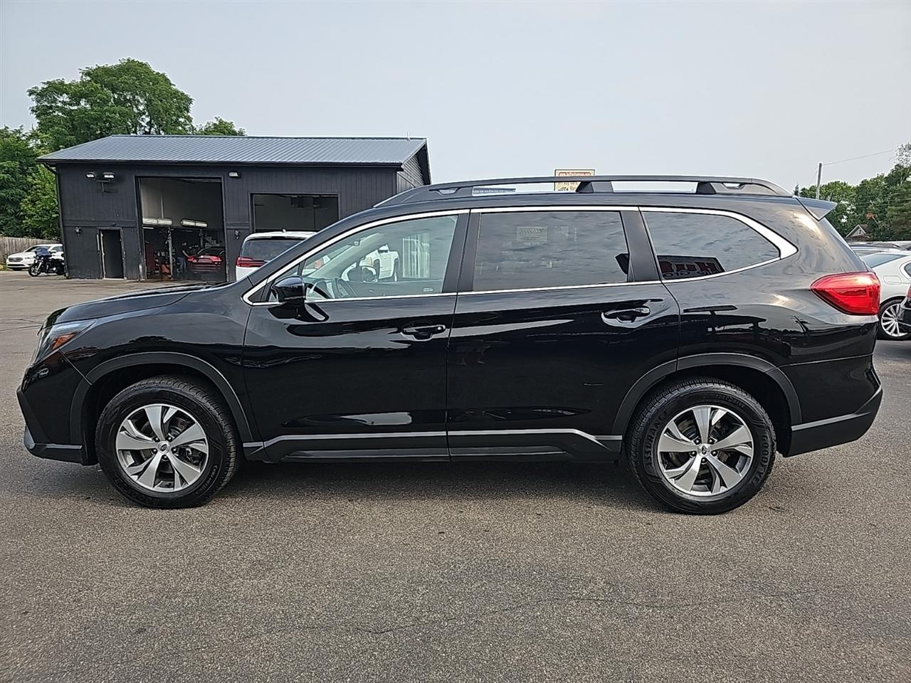 Subaru Ascent Premium 8-Passenger 2024