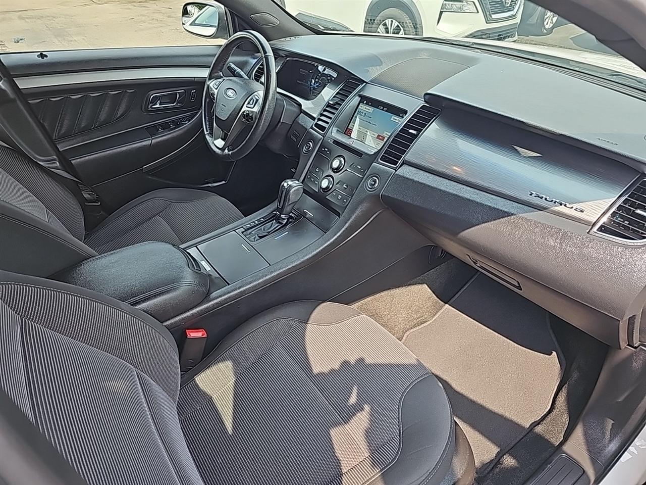Ford Taurus 4dr Sdn SEL FWD 2016