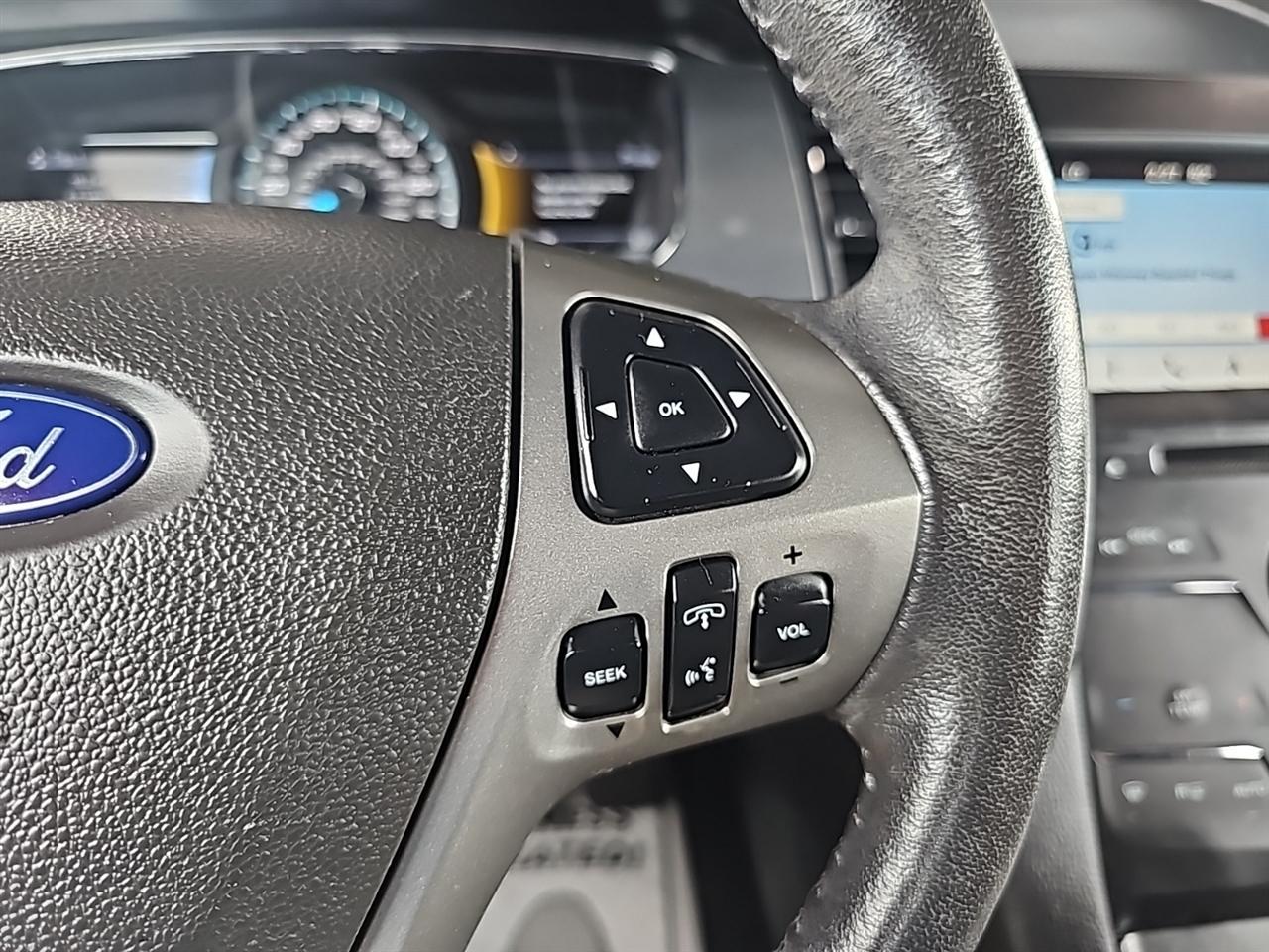 Ford Taurus 4dr Sdn SEL FWD 2016