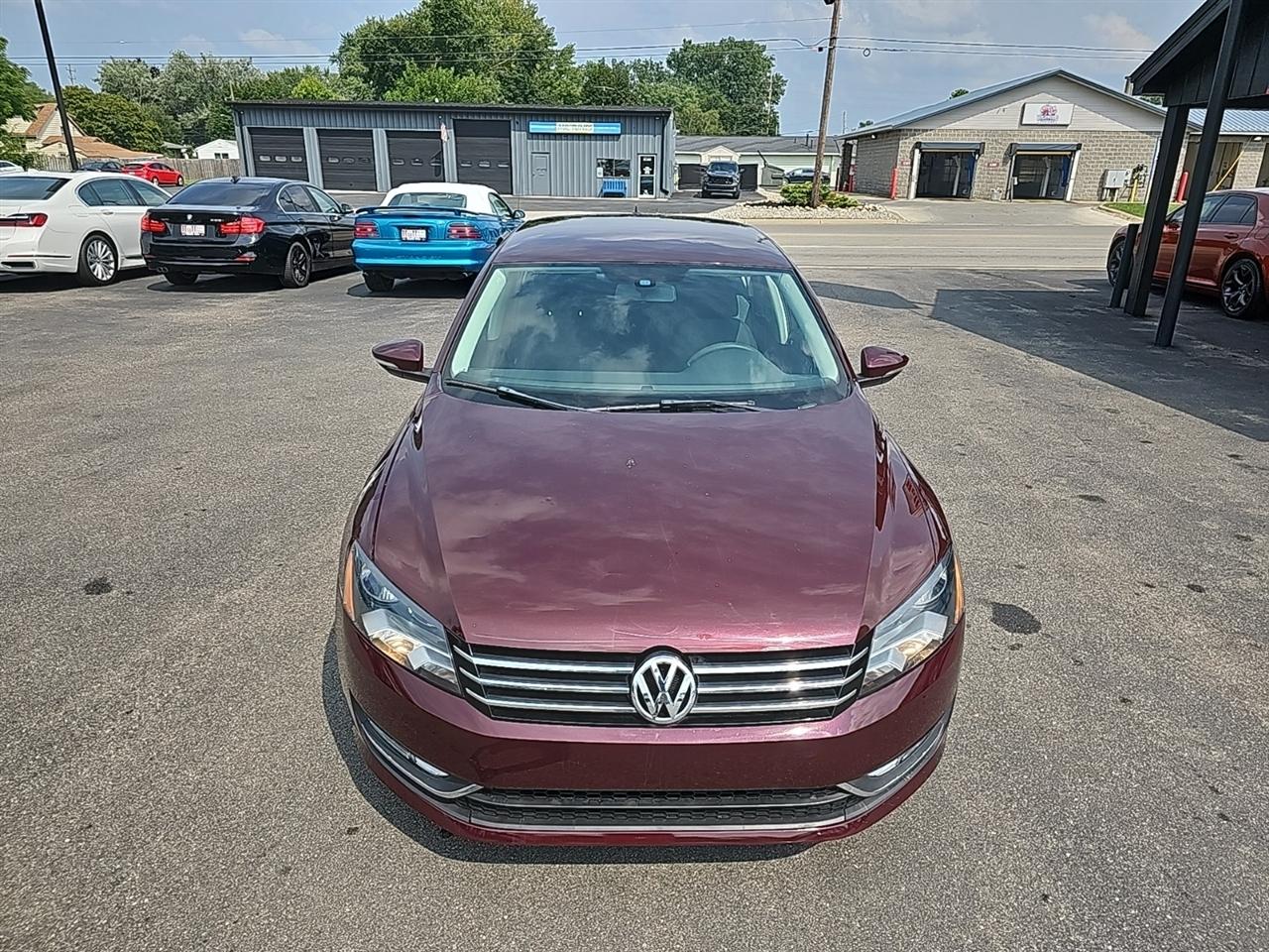 Volkswagen Passat 4dr Sdn 2.5L Auto S PZEV 2012