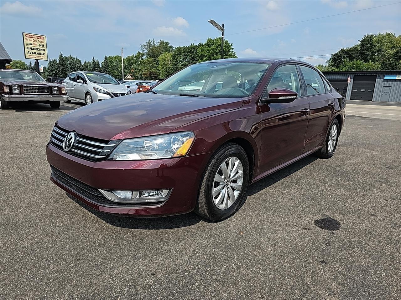 Volkswagen Passat 4dr Sdn 2.5L Auto S w/Appearance PZEV 2012