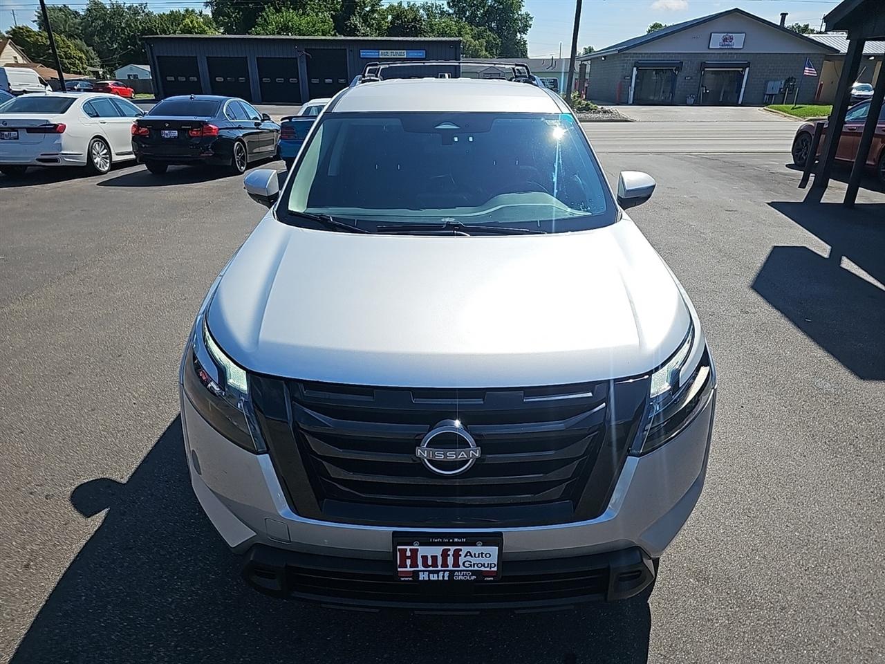 Nissan Pathfinder SV 4WD 2023