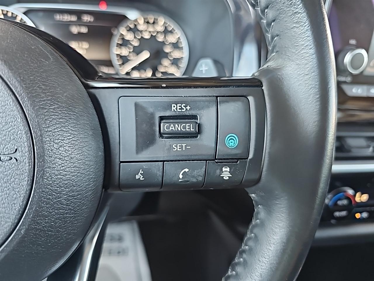 Nissan Pathfinder SV 4WD 2023