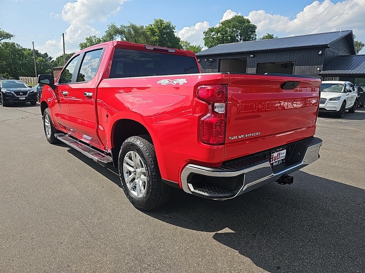 Chevrolet Silverado 1500 LTD 4WD Crew Cab 147" LT w/2FL 2022
