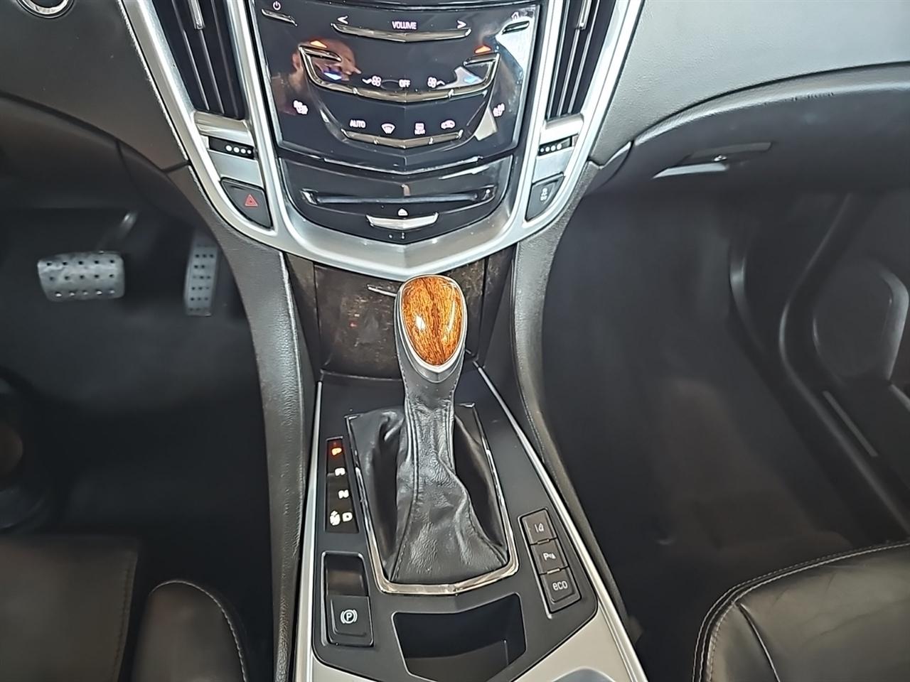 Cadillac SRX AWD 4dr Performance Collection 2016