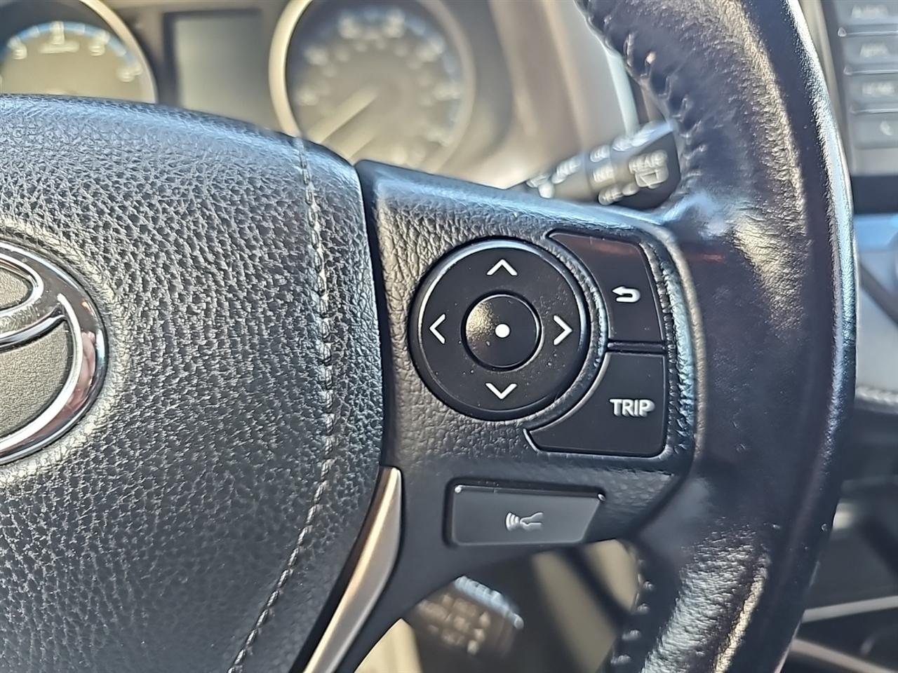 Toyota RAV4 XLE AWD (Natl) 2017