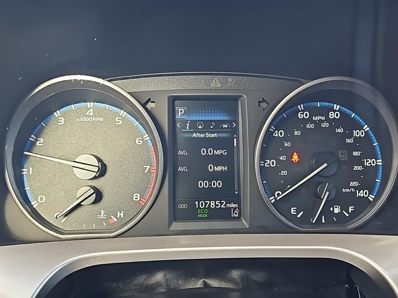 Toyota RAV4 XLE AWD (Natl) 2017