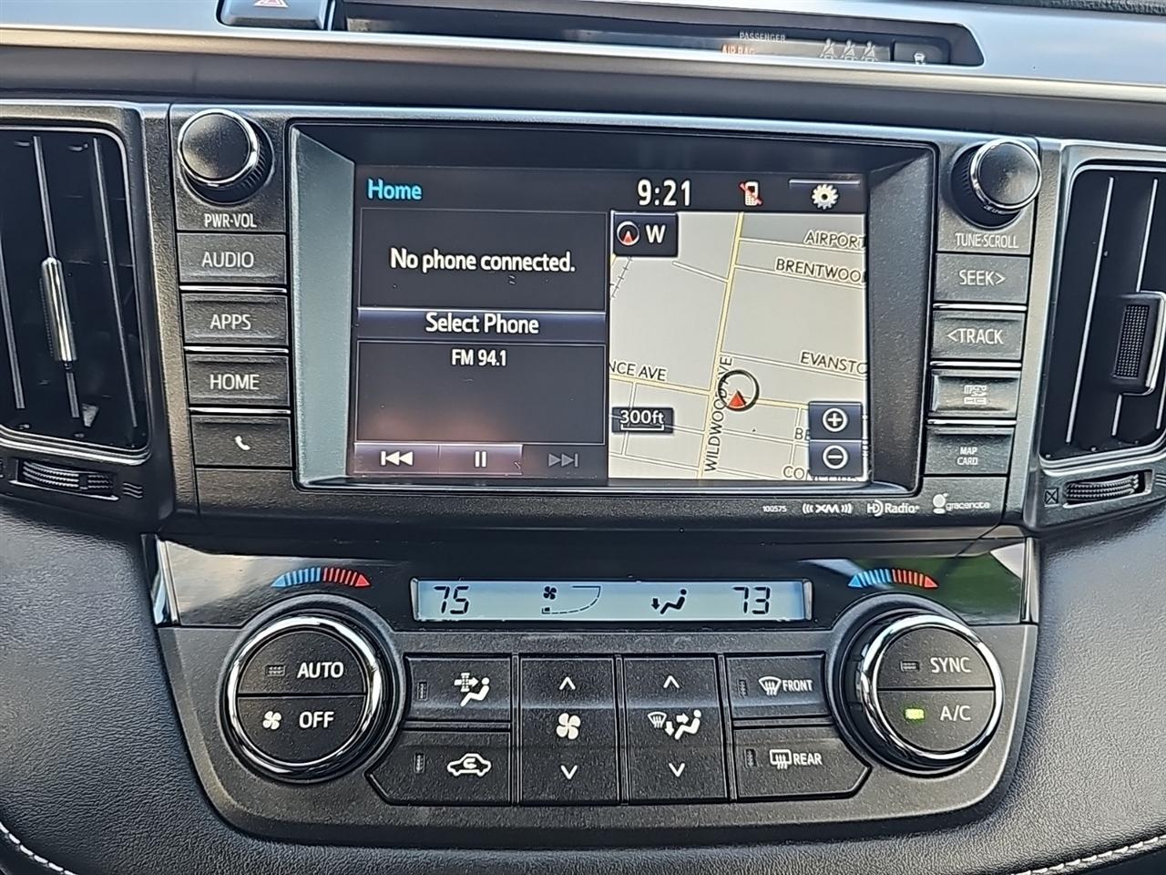 Toyota RAV4 XLE AWD (Natl) 2017