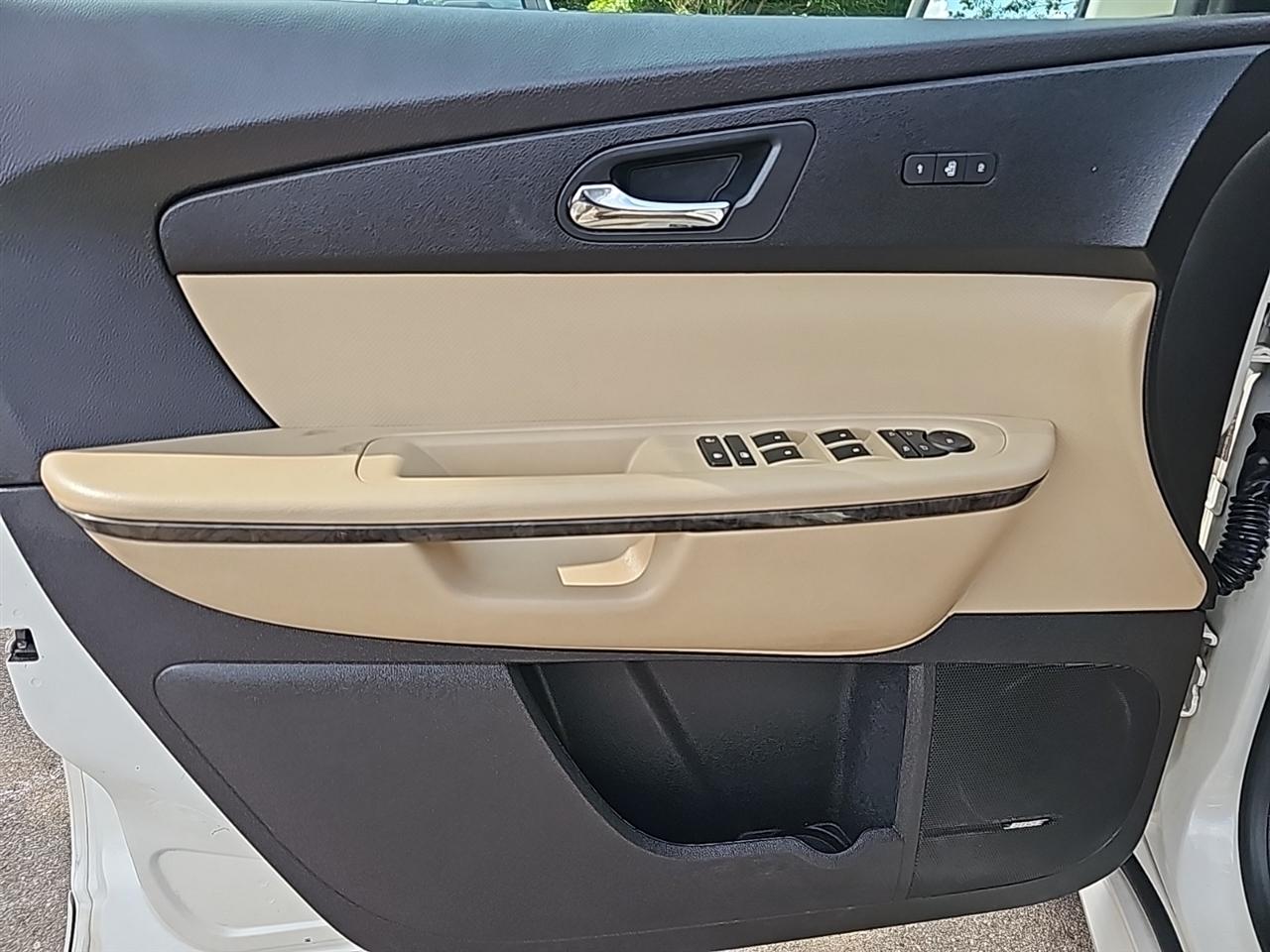 GMC Acadia AWD 4dr Denali 2011