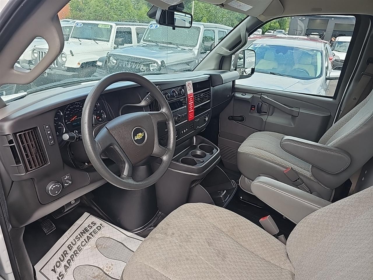 Chevrolet Express Cargo Van RWD 2500 135" 2019