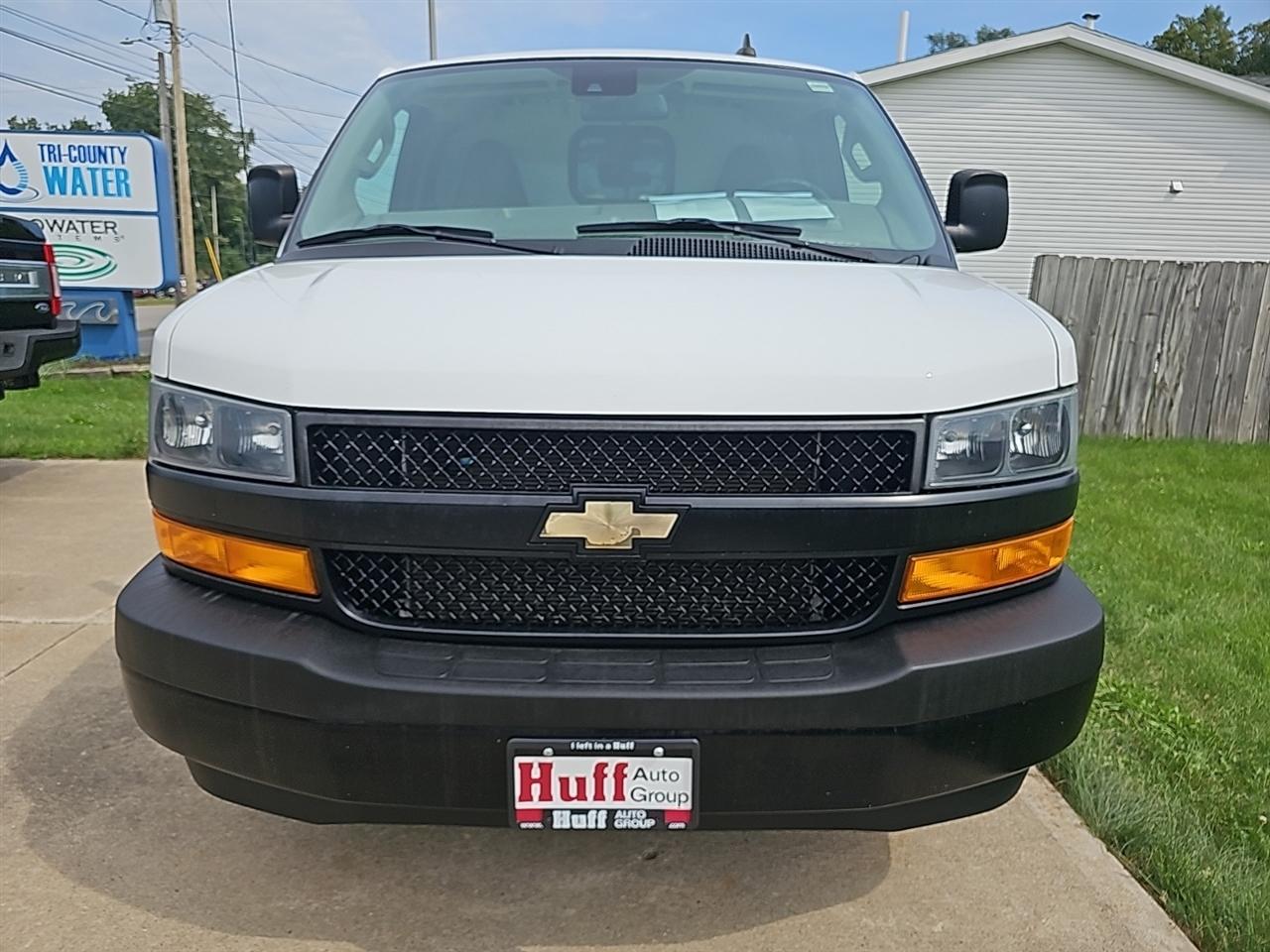 Chevrolet Express Cargo Van RWD 2500 135" 2019