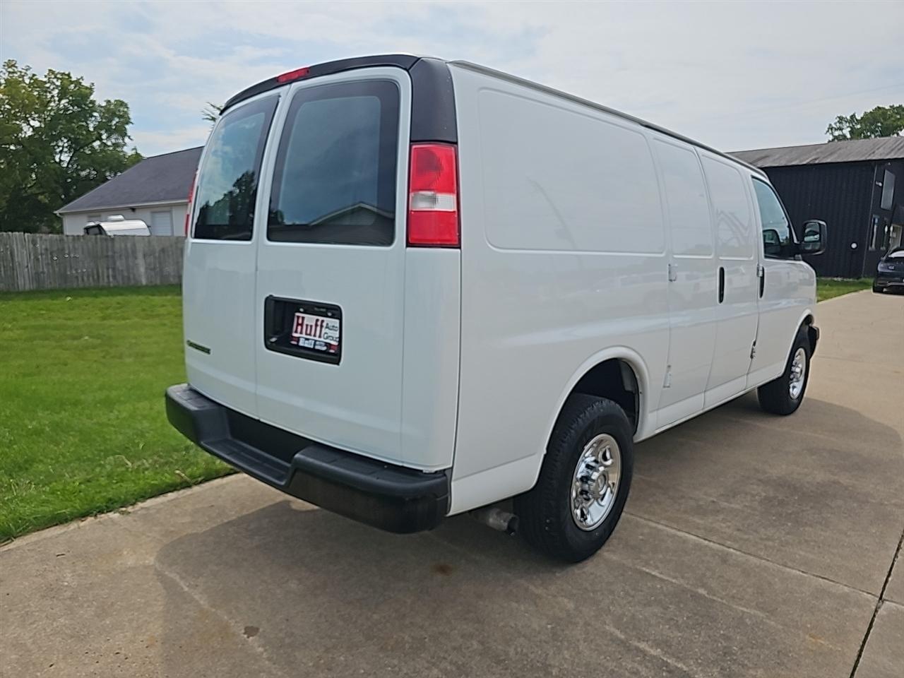 Chevrolet Express Cargo Van RWD 2500 135" 2019