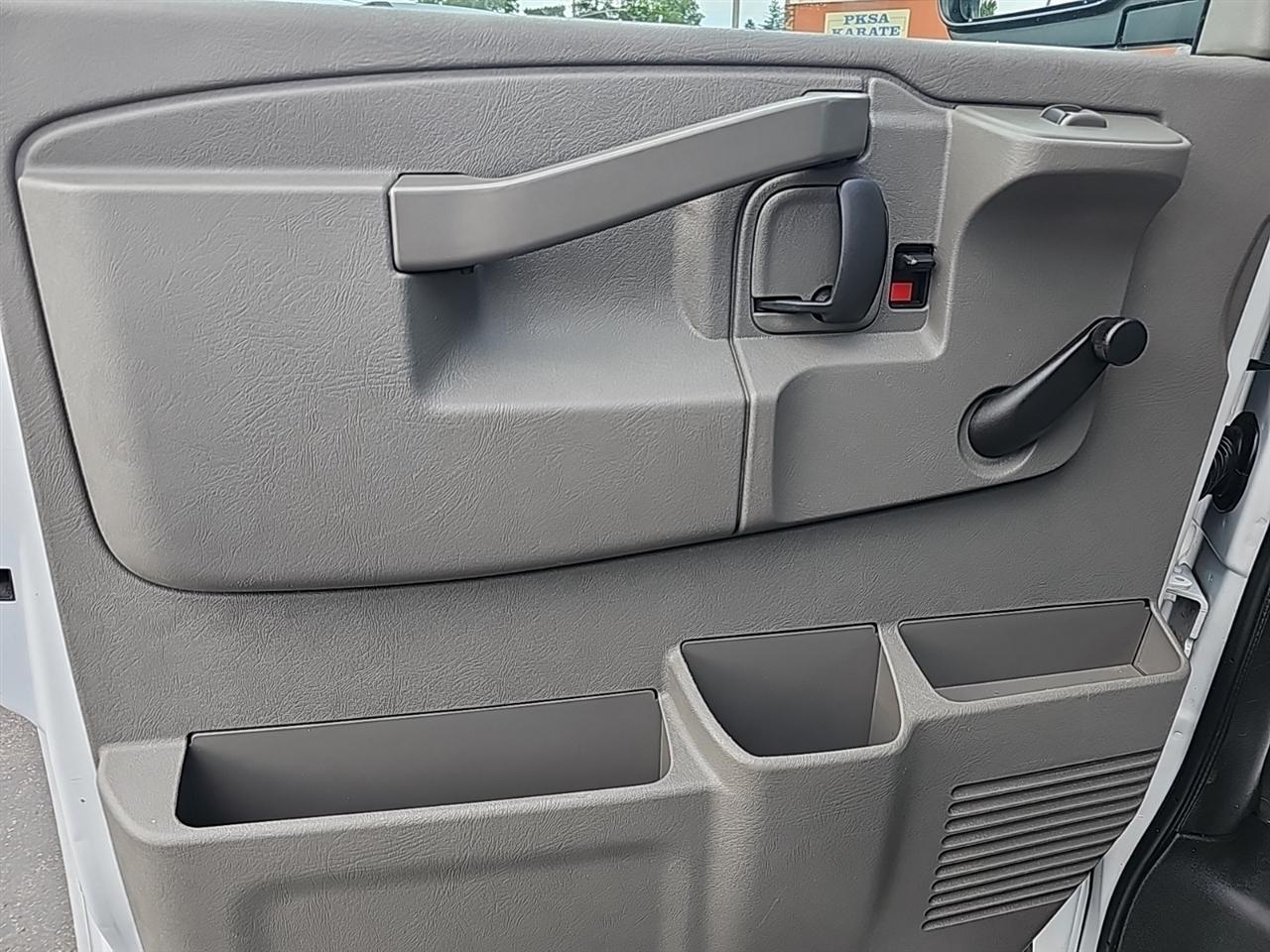 Chevrolet Express Cargo Van RWD 2500 135" 2019
