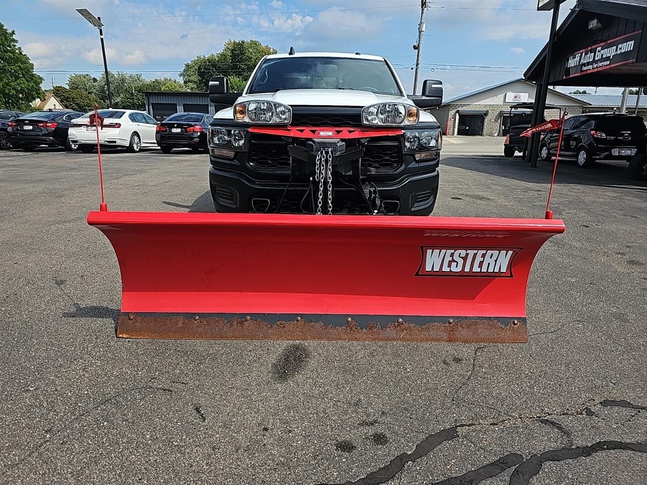 RAM 2500 Tradesman 4x4 Crew Cab 6'4" Box 2023