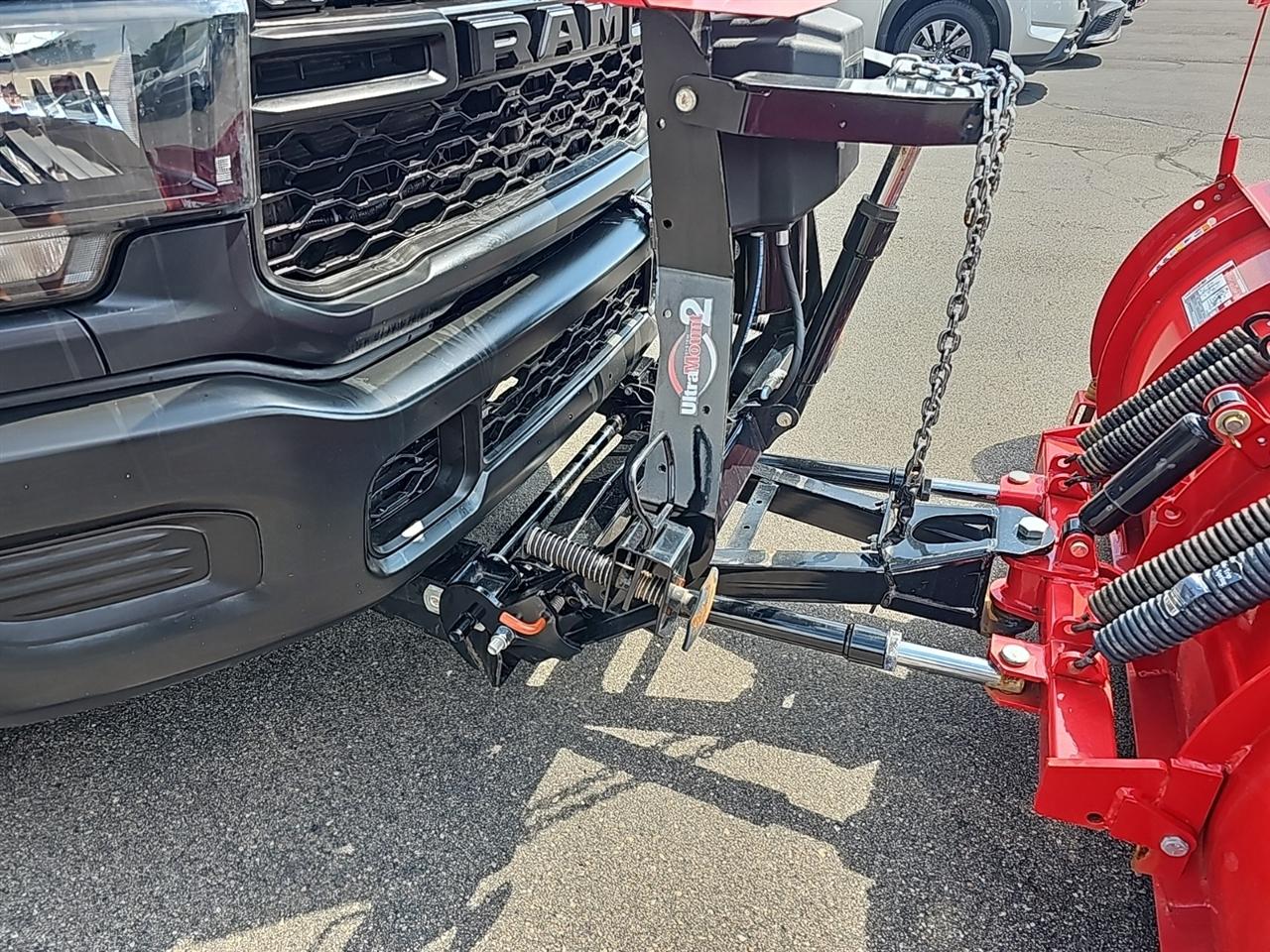 RAM 2500 Tradesman 4x4 Crew Cab 6'4" Box 2023