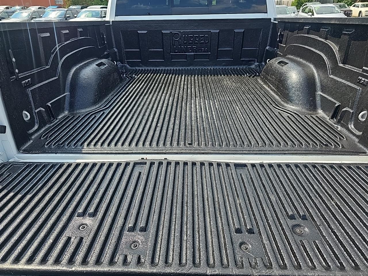 RAM 2500 Tradesman 4x4 Crew Cab 6'4" Box 2023