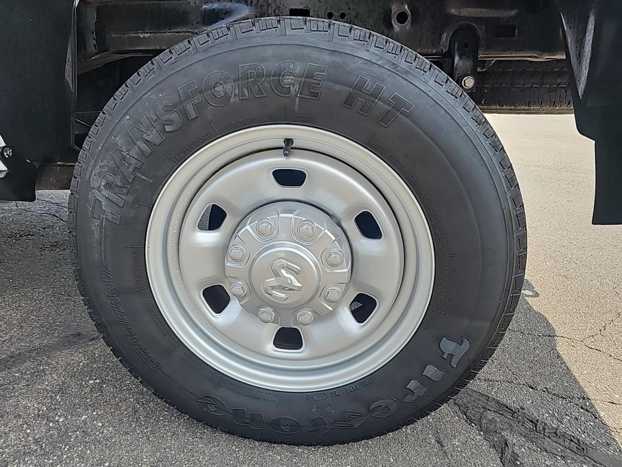 RAM 2500 Tradesman 4x4 Crew Cab 6'4" Box 2023