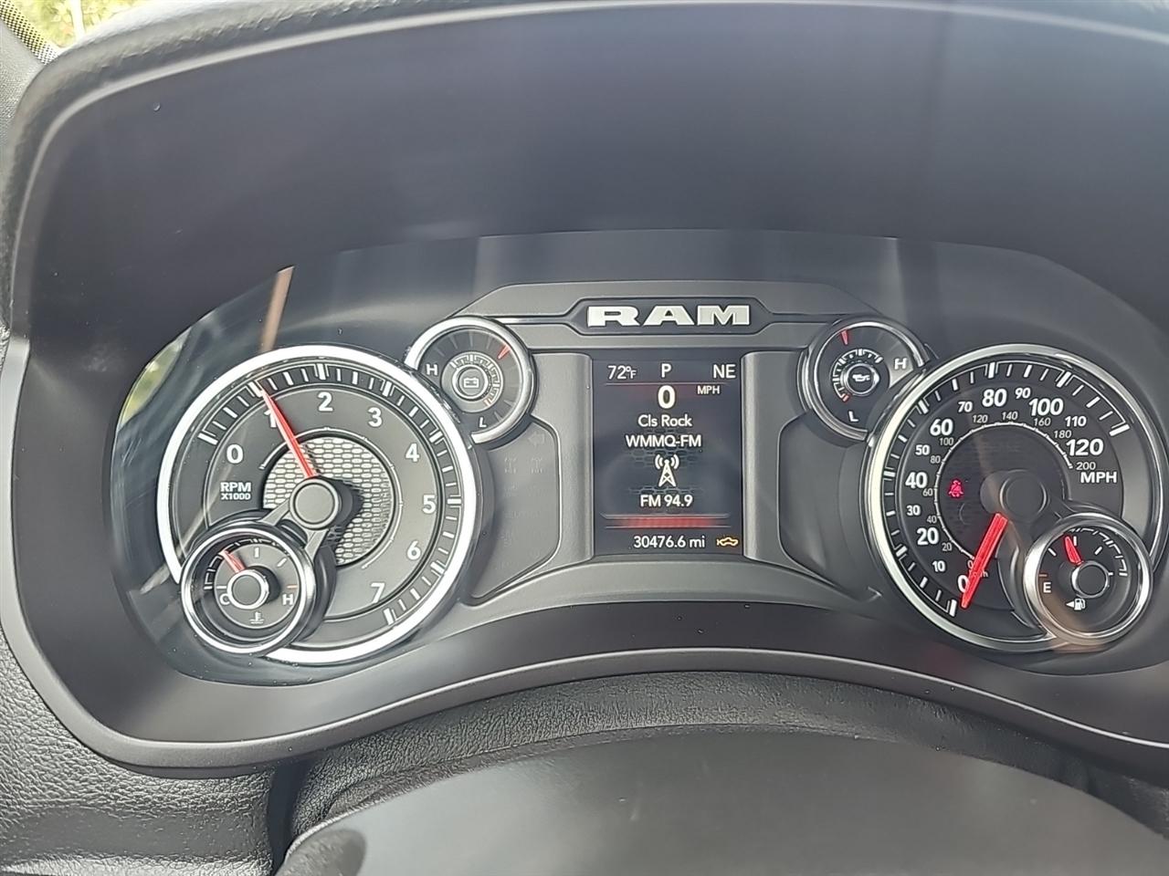 RAM 2500 Tradesman 4x4 Crew Cab 6'4" Box 2023