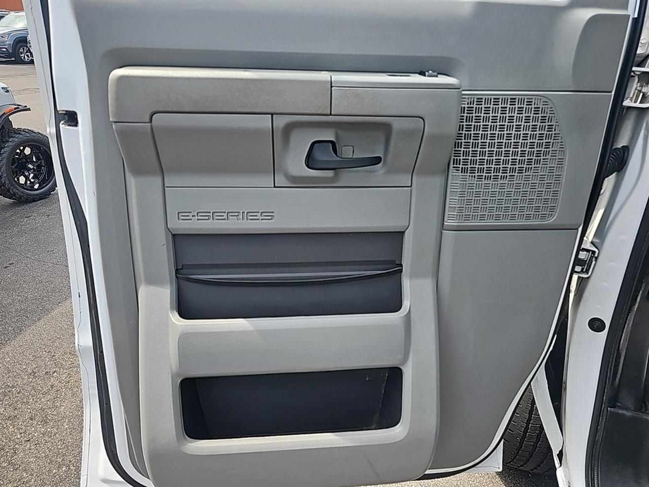 Ford Econoline Cargo Van E-250 Recreational 2014