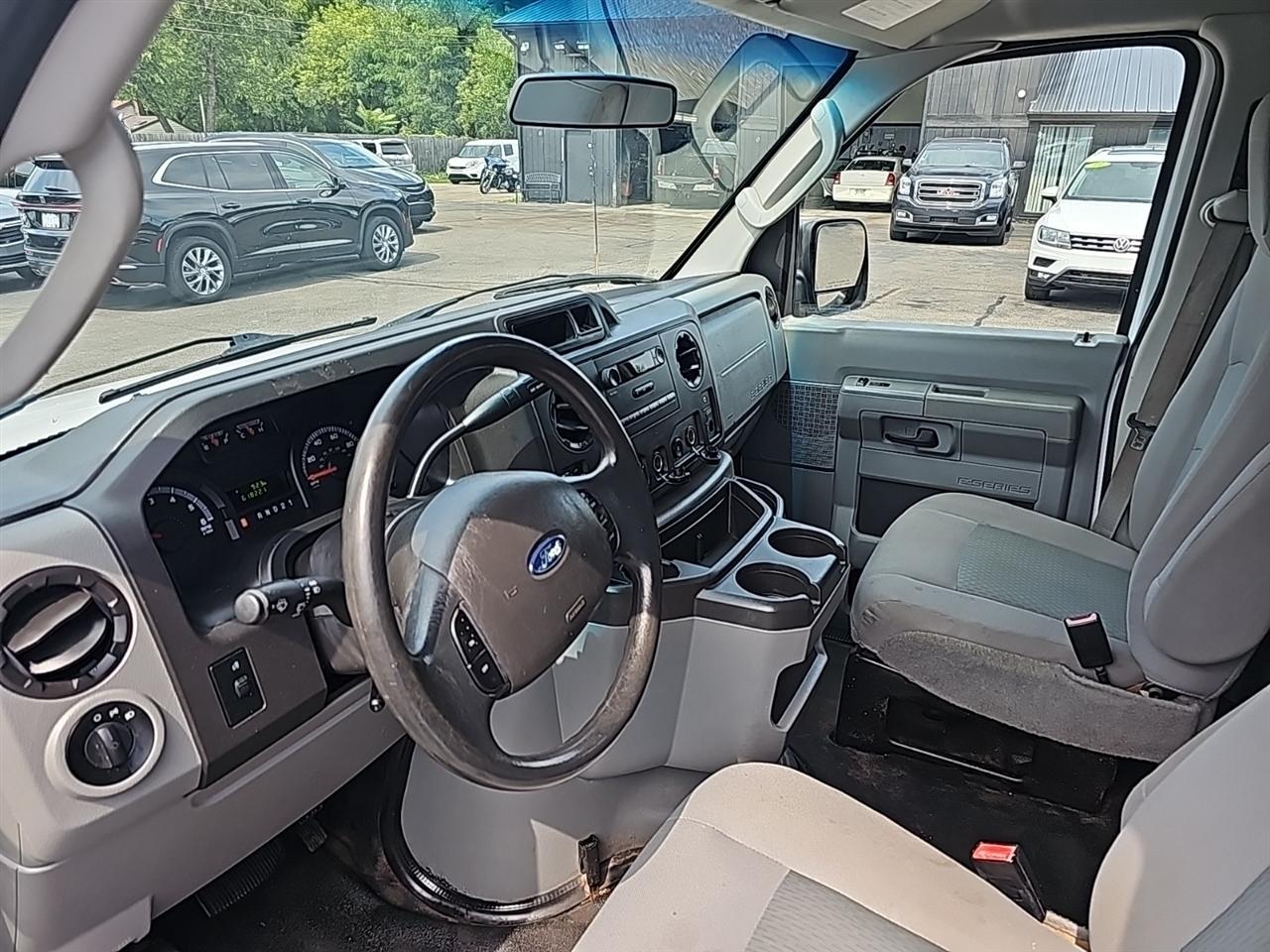 Ford Econoline Cargo Van E-250 Recreational 2014