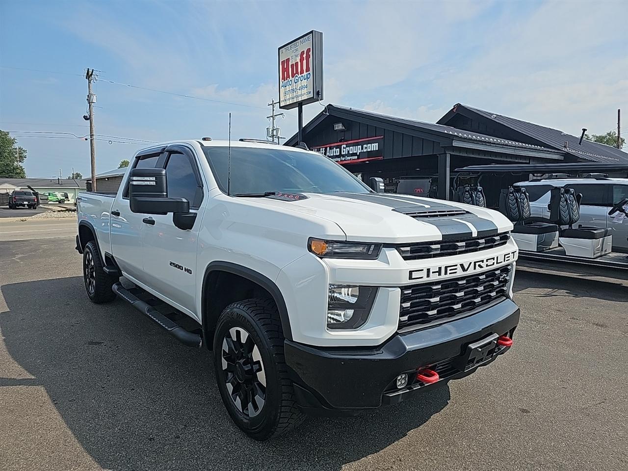 Chevrolet Silverado 2500HD 4WD Crew Cab 159" Custom 2020