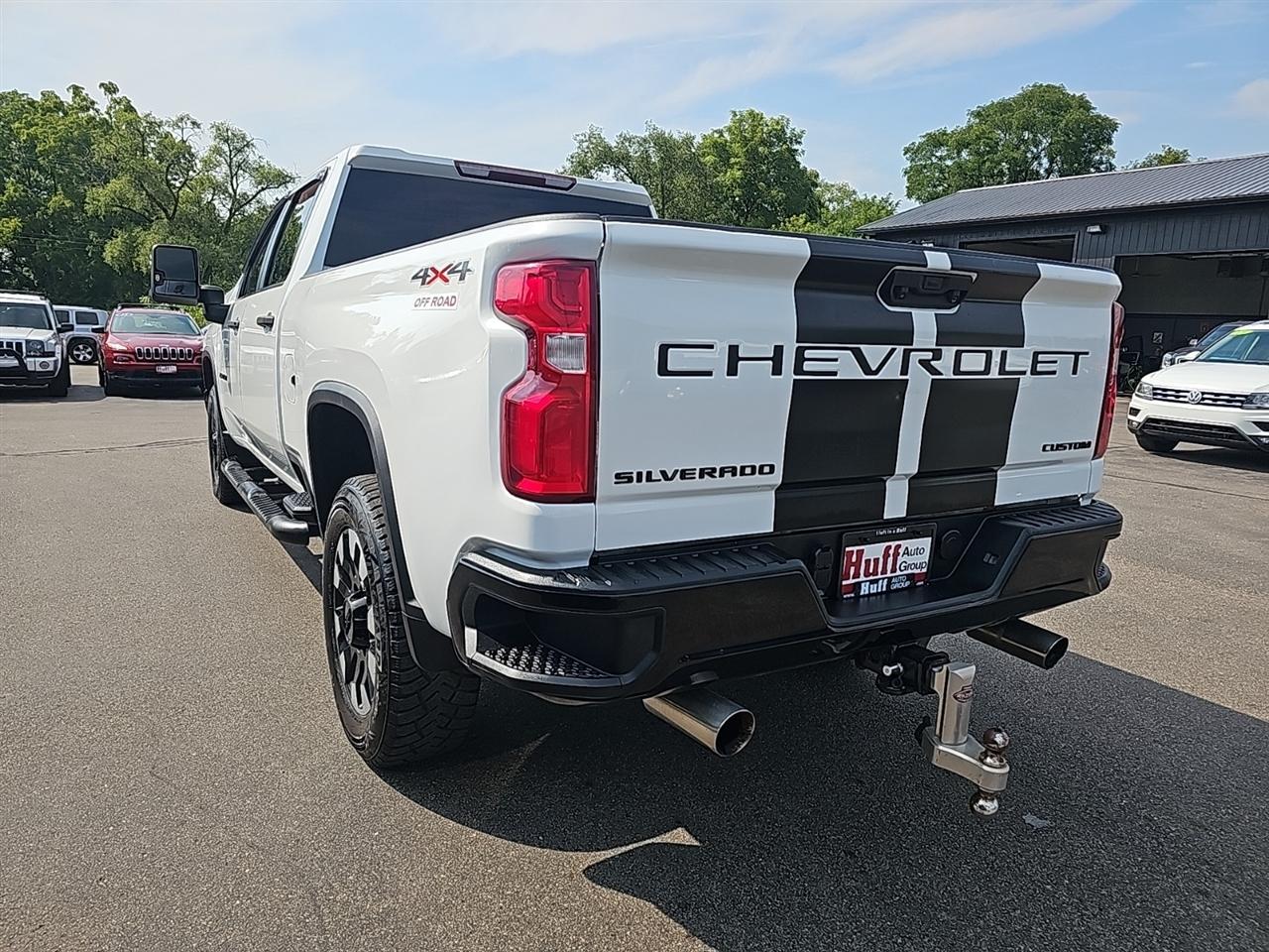 Chevrolet Silverado 2500HD 4WD Crew Cab 159" Custom 2020
