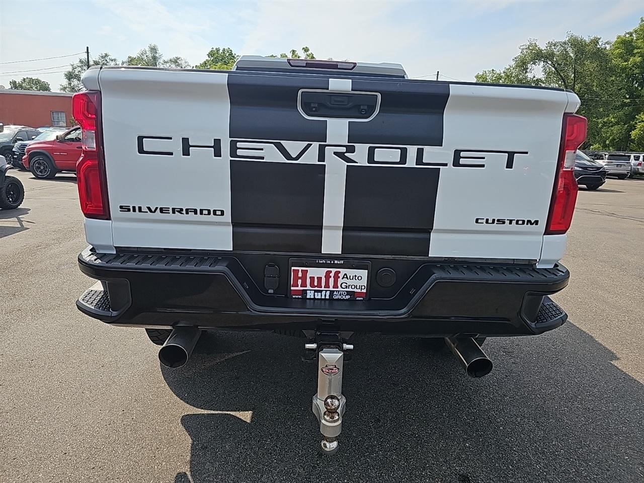 Chevrolet Silverado 2500HD 4WD Crew Cab 159" Custom 2020