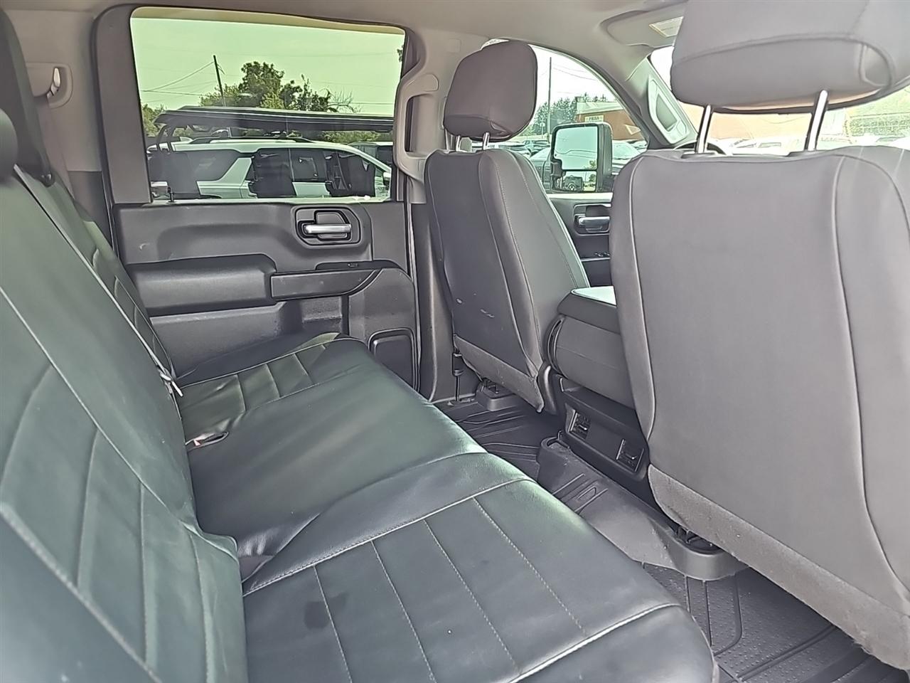 Chevrolet Silverado 2500HD 4WD Crew Cab 159" Custom 2020