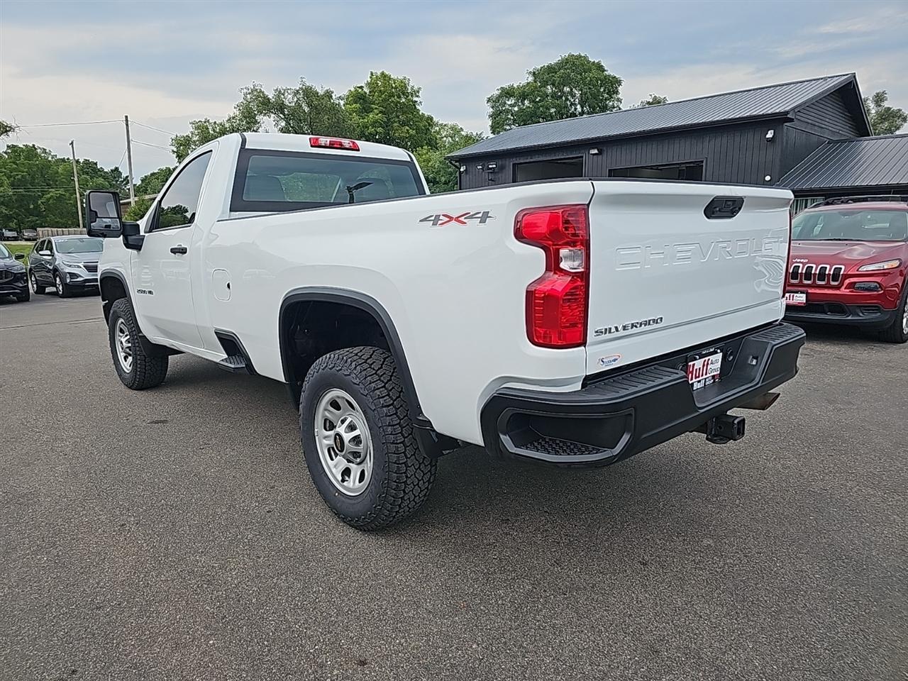 Chevrolet Silverado 2500HD 4WD Reg Cab 142" Work Truck 2022