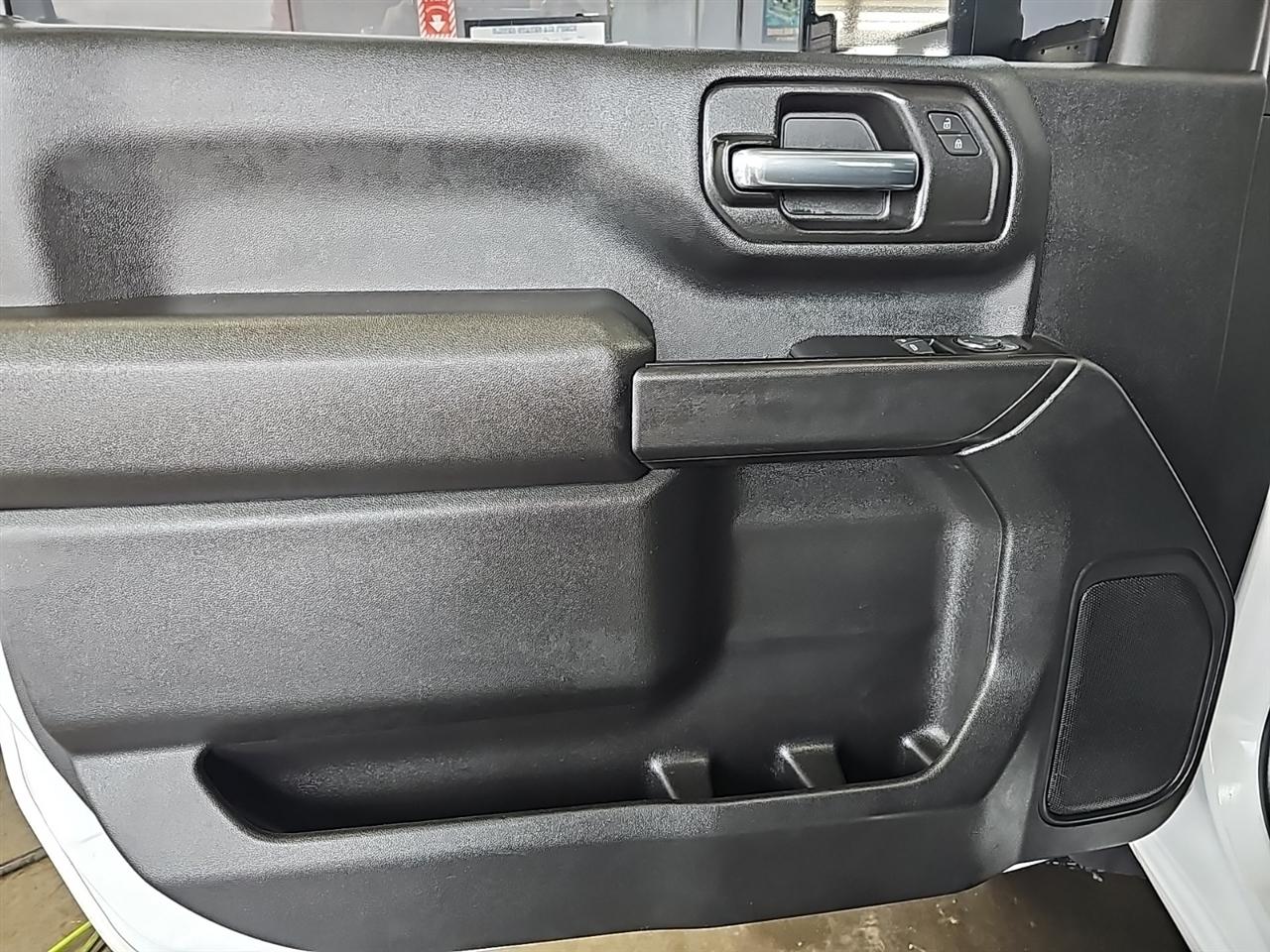 Chevrolet Silverado 2500HD 4WD Reg Cab 142" Work Truck 2022