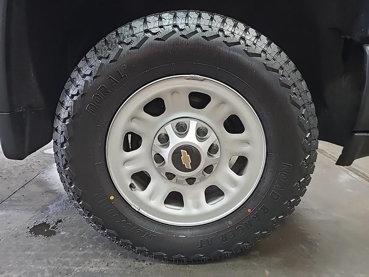 Chevrolet Silverado 2500HD 4WD Reg Cab 142" Work Truck 2022