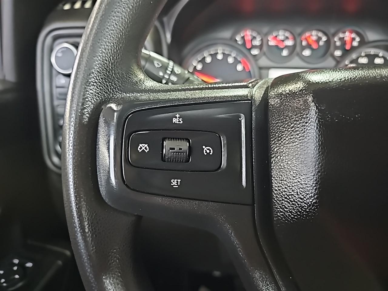 Chevrolet Silverado 2500HD 4WD Reg Cab 142" Work Truck 2022