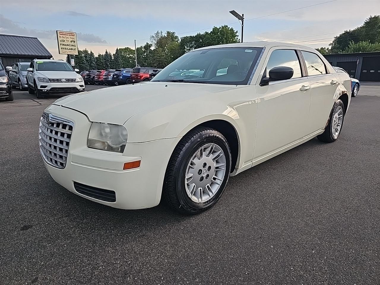 Chrysler 300 4dr Sdn 300 RWD 2007