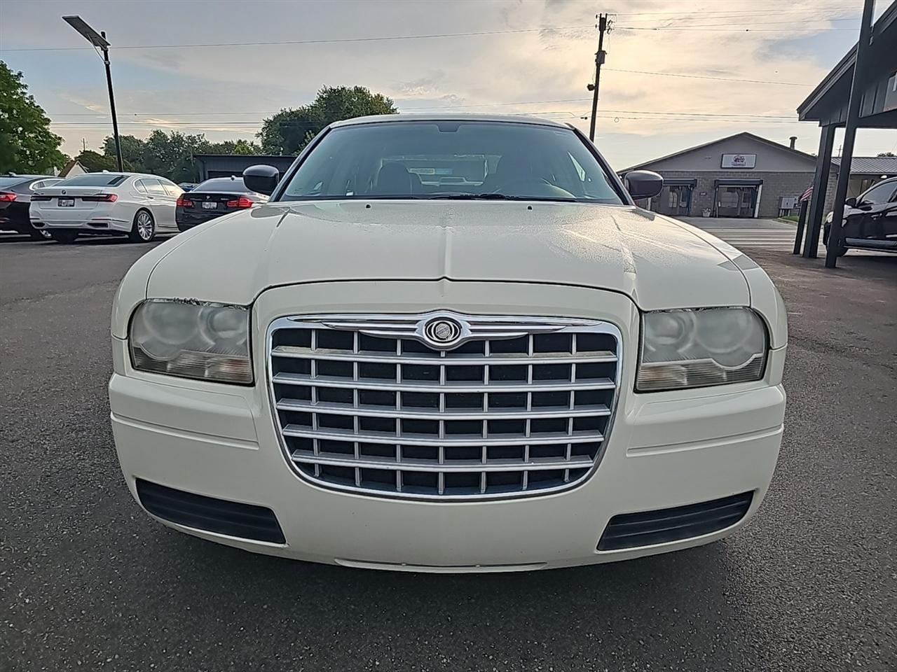 Chrysler 300 4dr Sdn 300 RWD 2007
