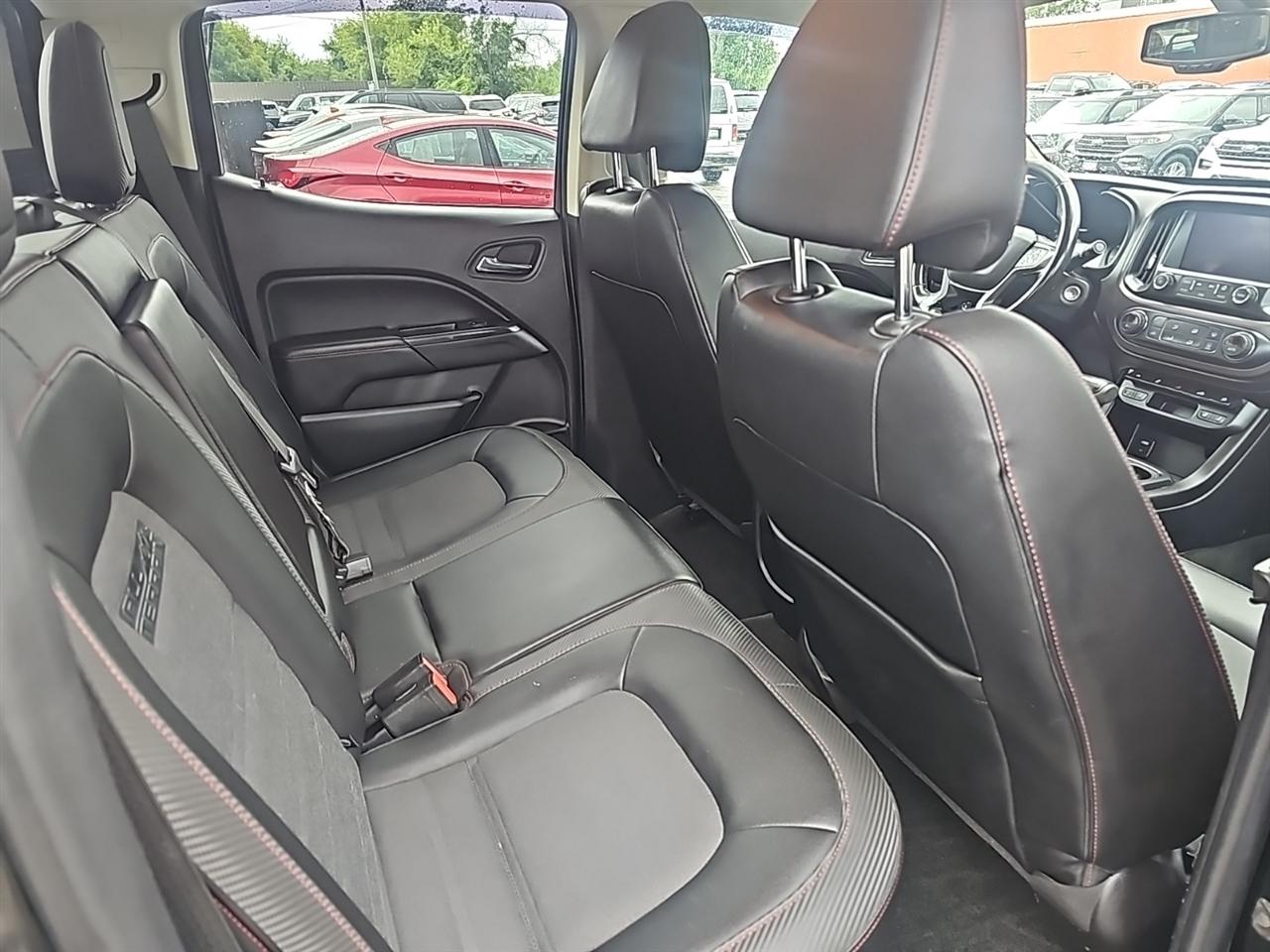 GMC Canyon 4WD Crew Cab 128.3" All Terrain w/Cloth 2018
