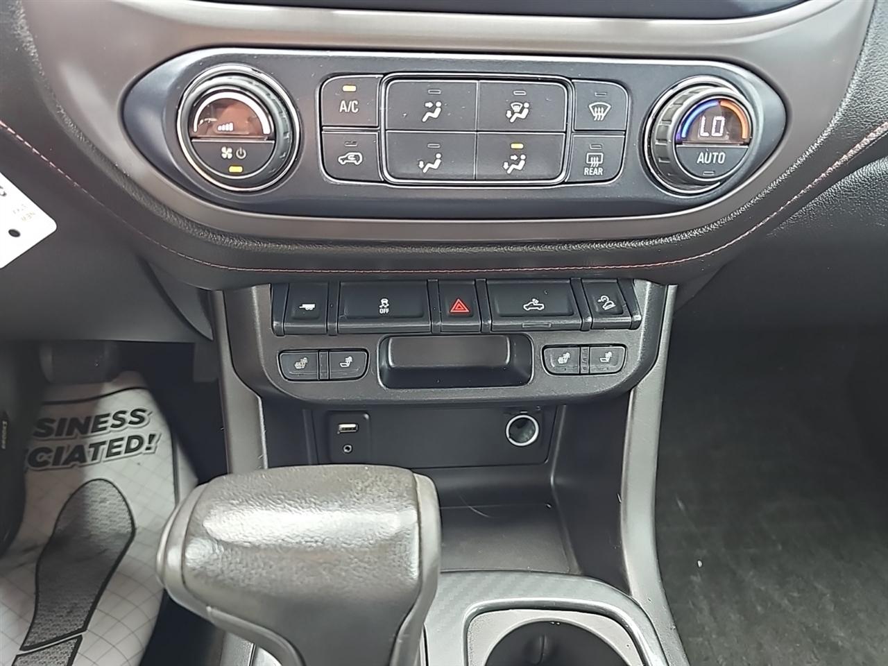 GMC Canyon 4WD Crew Cab 128.3" All Terrain w/Cloth 2018