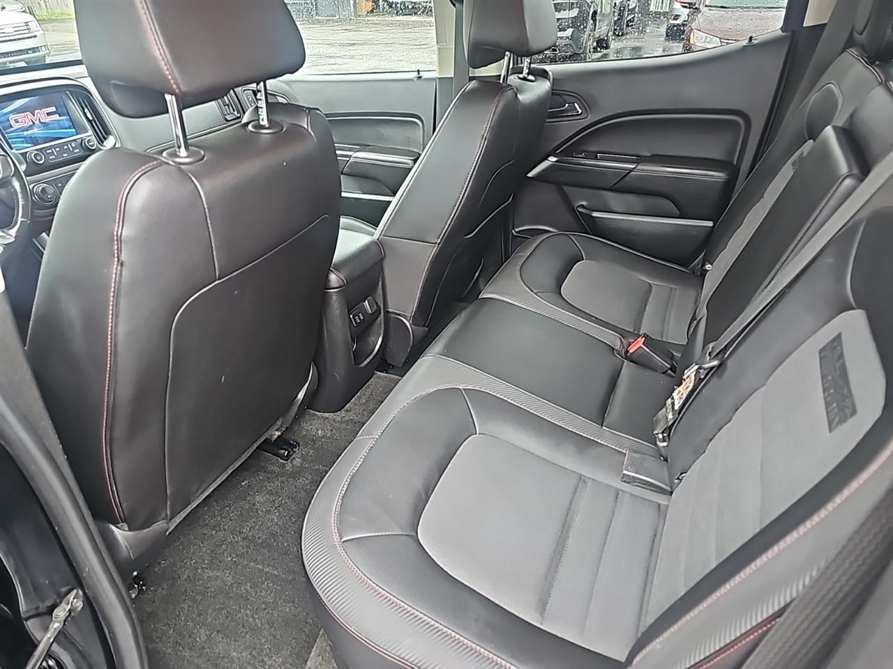 GMC Canyon 4WD Crew Cab 128.3" All Terrain w/Cloth 2018