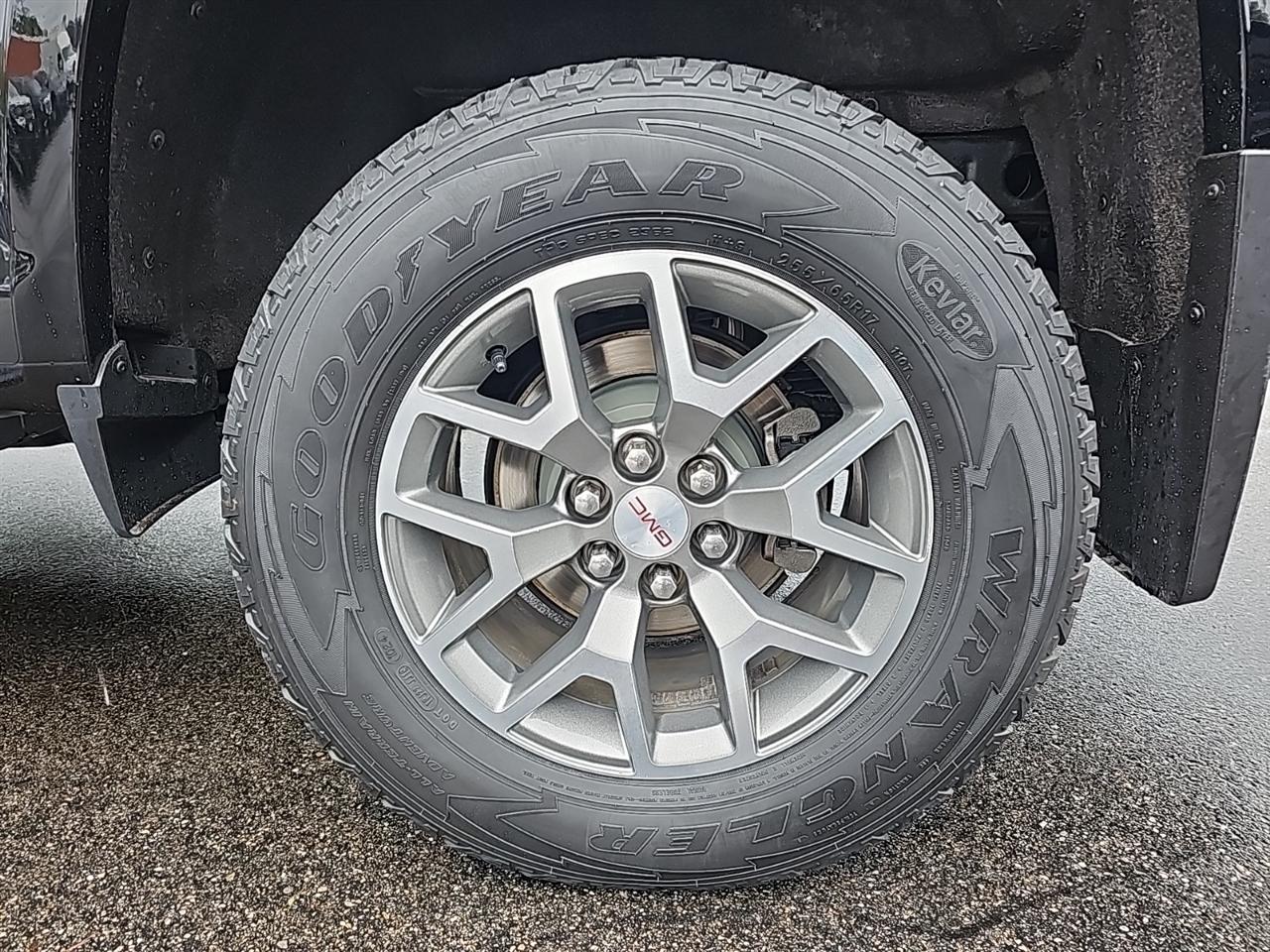 GMC Canyon 4WD Crew Cab 128.3" All Terrain w/Cloth 2018