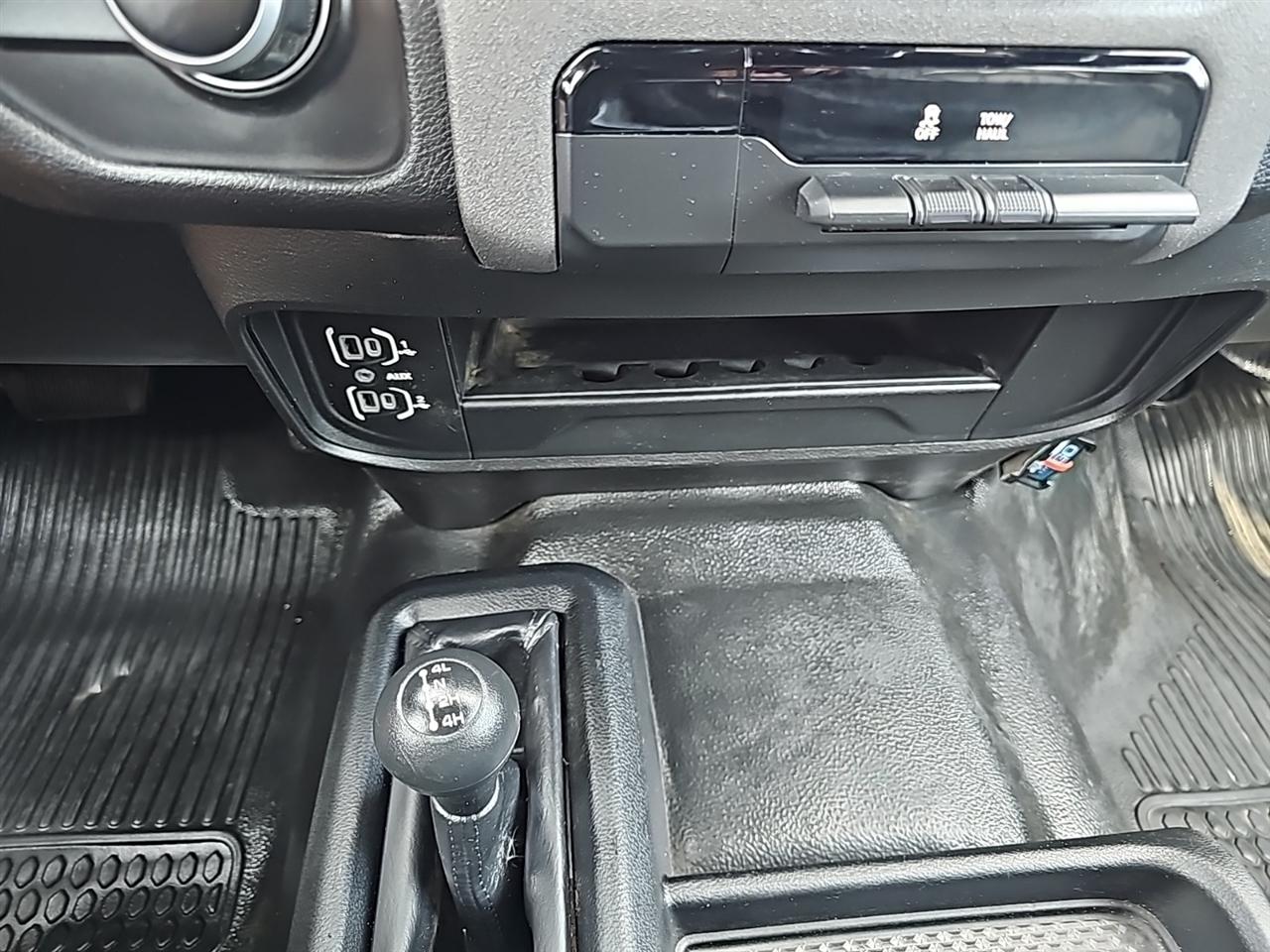RAM 2500 Tradesman 4x4 Crew Cab 6'4" Box 2022