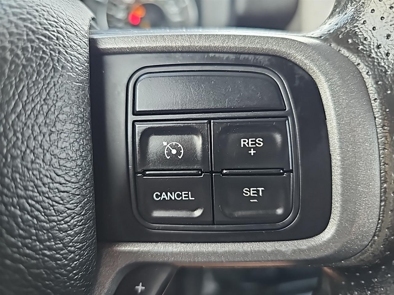RAM 2500 Tradesman 4x4 Crew Cab 6'4" Box 2022