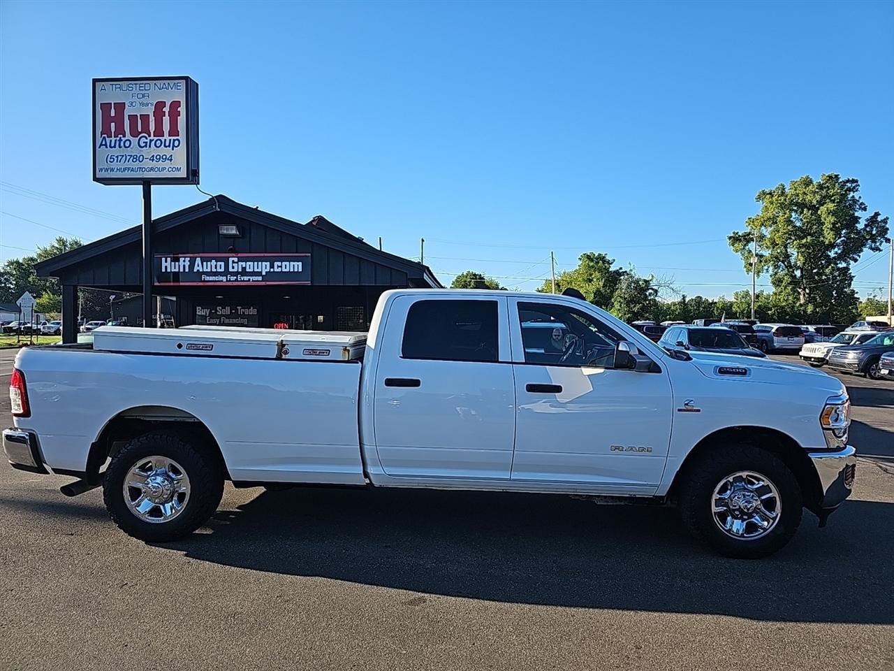 RAM 2500 Tradesman 4x2 Crew Cab 8' Box 2022