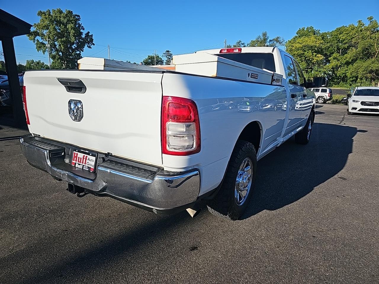 RAM 2500 Tradesman 4x2 Crew Cab 8' Box 2022